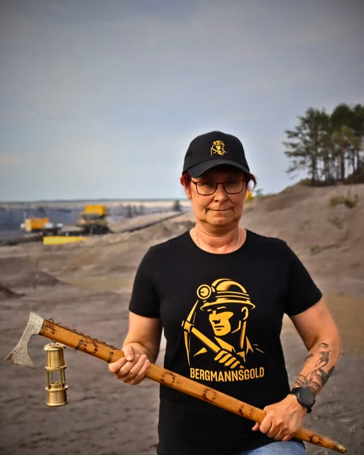 T-Shirt Damen KUMPELSTOLZ schwarz