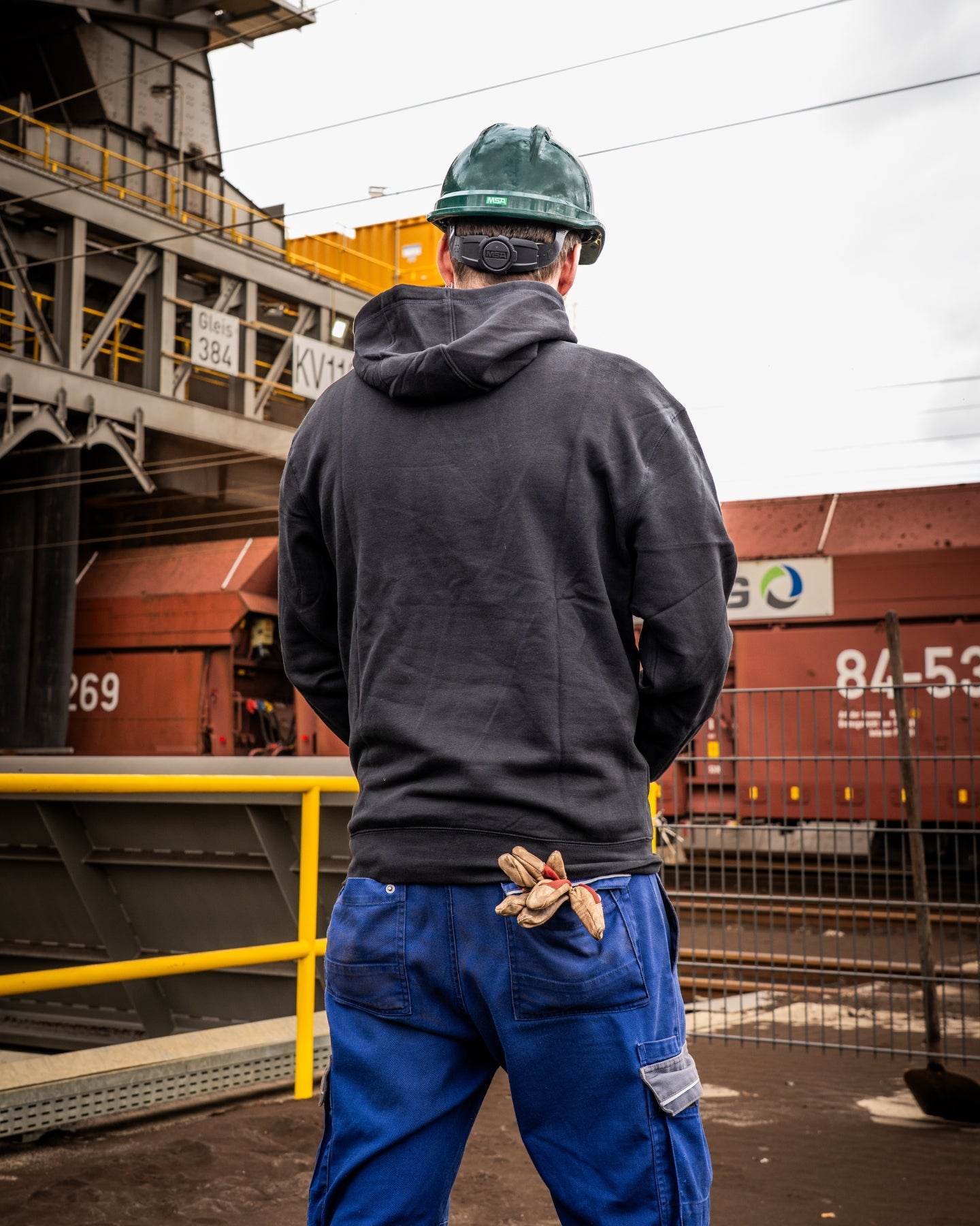 Hoodie KUMPELSTOLZ unisex schwarz